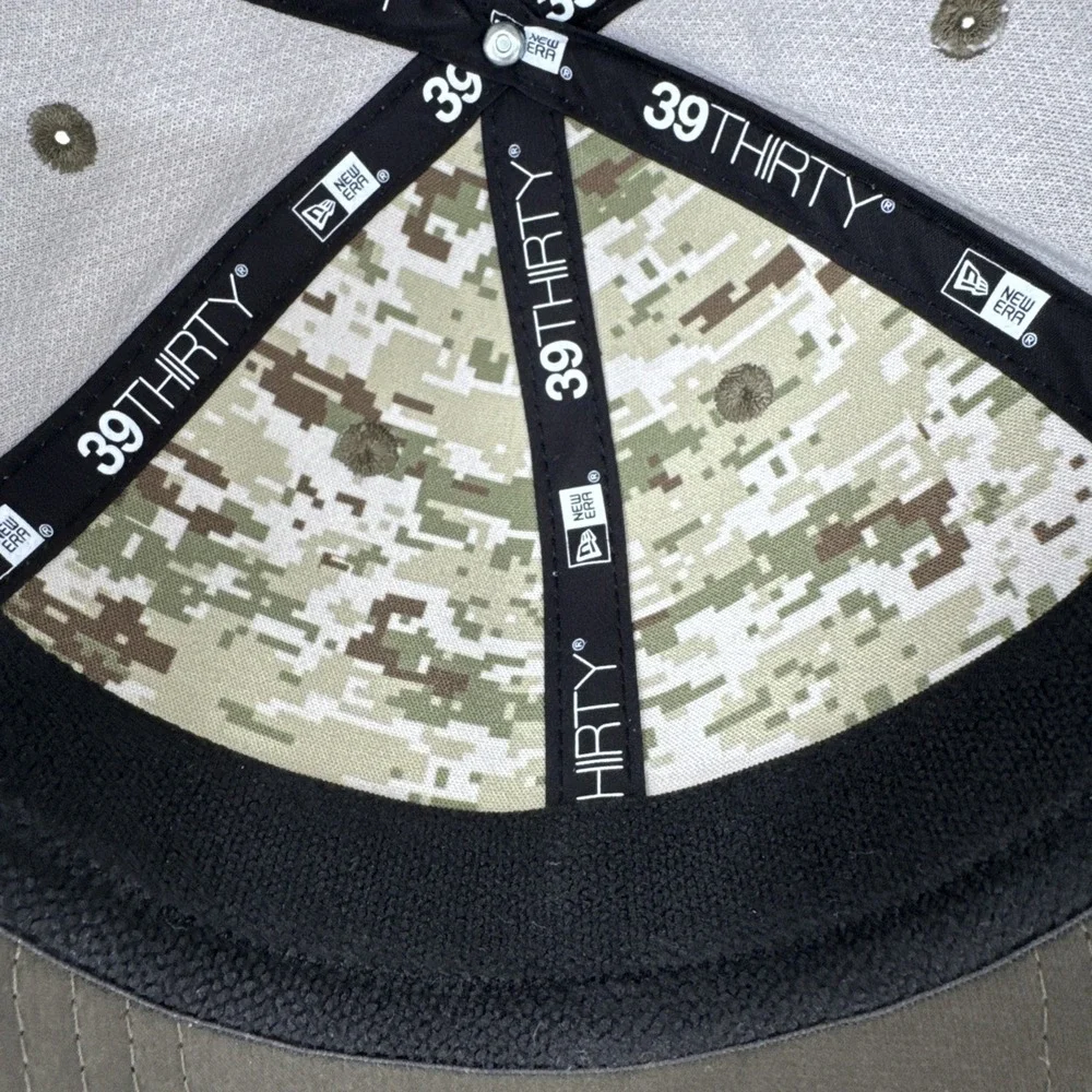 New Era 39Thirty Minnesota Vikings 2025 Salute To Service Hat Medium-Large‎ NWT